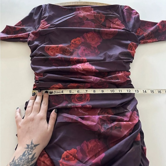 House Of CB Lanetta Ruched Bateau Long Sleeve Dress Romantic Floral M - Picture 5 of 7